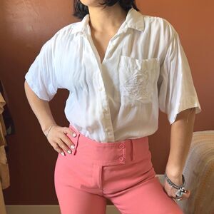 vintage‎ Izod white small button down short sleeve rayon blouse seashell design